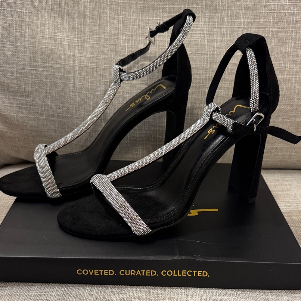 Lulus Size 9 Strappy Heels Sandals